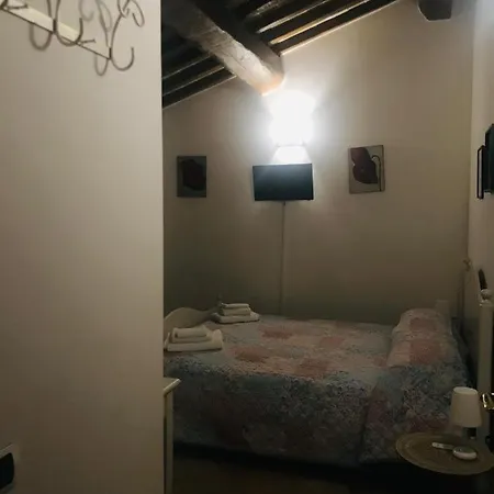 Casale Mille E Notte بيرودجا