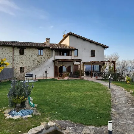 Casale Mille E Notte بيرودجا