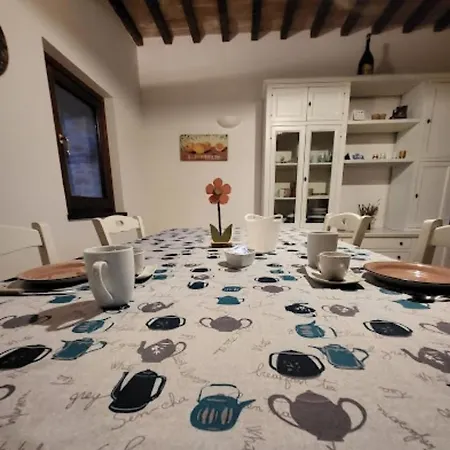 Casale Mille E Notte بيت خشبي *