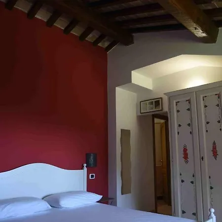 Casale Mille E Notte بيت خشبي