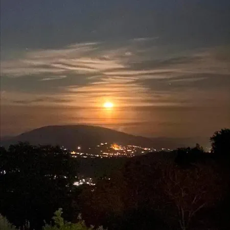 Casale Mille E Notte * بيرودجا