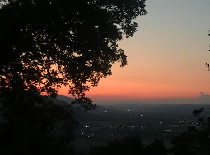 Casale Mille E Notte Gerendaház *