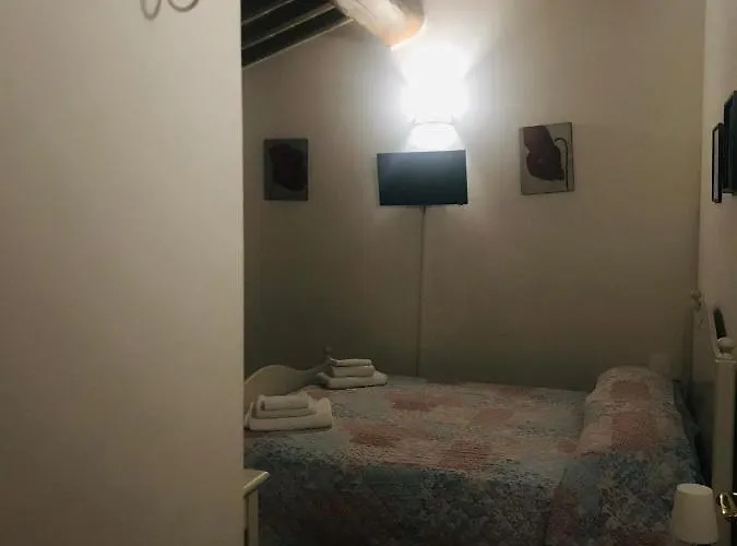 Casale Mille E Notte بيرودجا